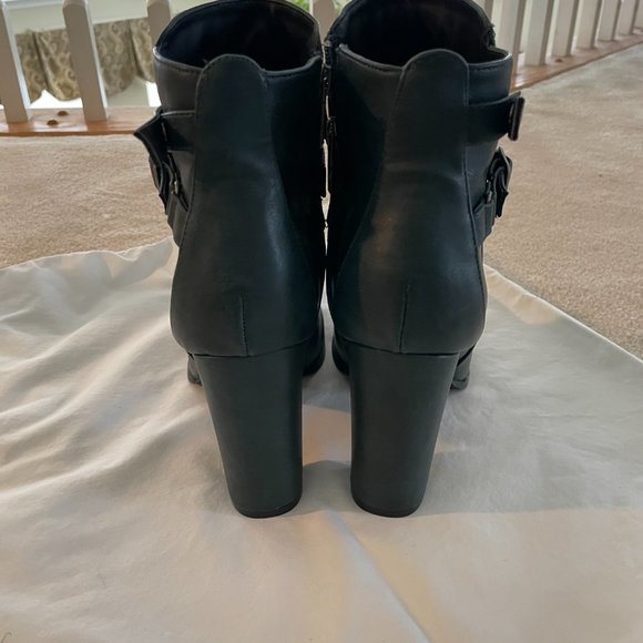 Gorgeous Dress Booties - Picture 3 of 9